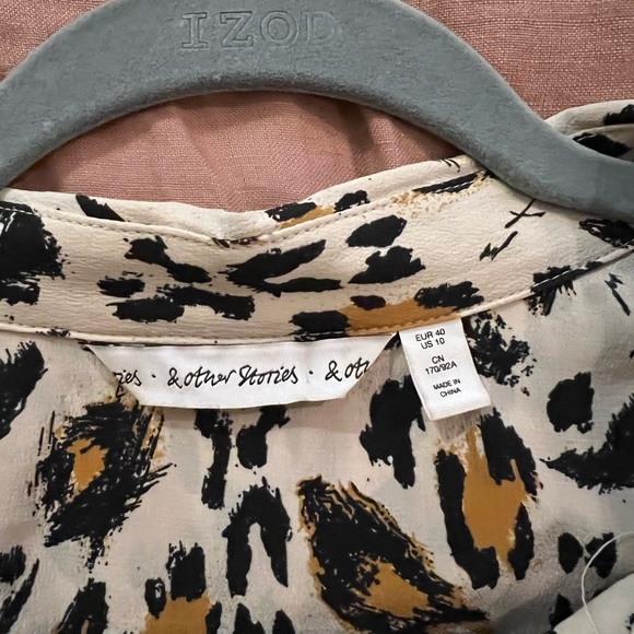& Other Stories Leopard Animal Print 100% Silk Button Down Blouse - Picture 9 of 11